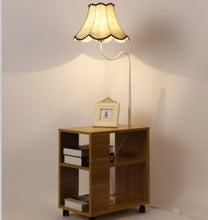 Load image into Gallery viewer, Bedroome Floor Lamp